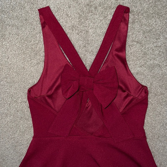 Cute Bow Back Dress - Picture 2 of 3